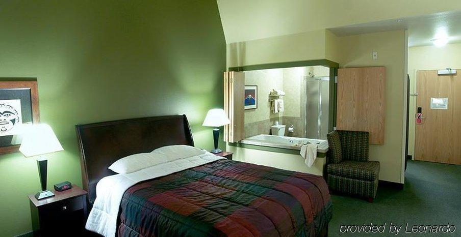 Little Creek Casino 3*